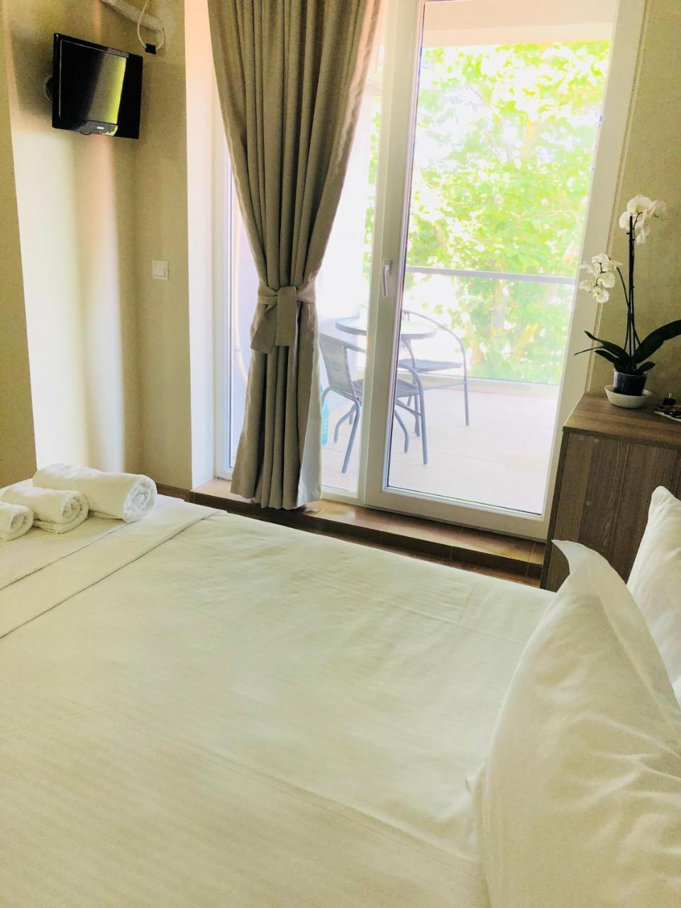 Anna By The Sea Hotel Ефорие Суд Екстериор снимка
